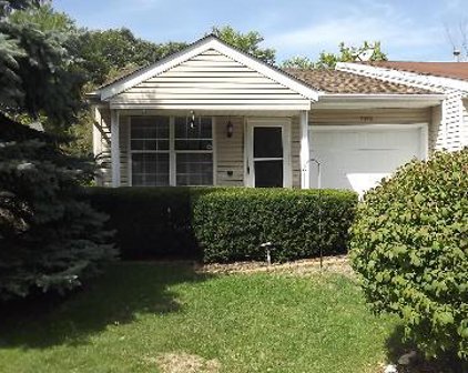 1030 Stratford Lane, Algonquin