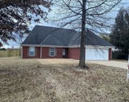 569 Wylie Dr, Brighton image