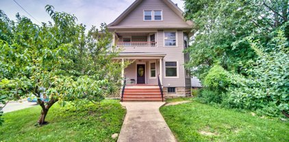 16303 Clifton Boulevard, Lakewood
