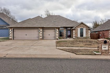 608 Eastmoor Court, Moore