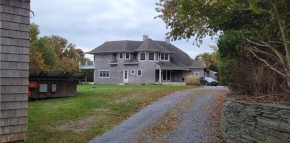 3 Marion Court, Center Moriches