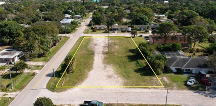 943 Kanner Dr, Fort Pierce