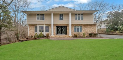 12 Pond View Drive, Muttontown