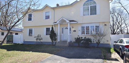154 42nd Street, Copiague