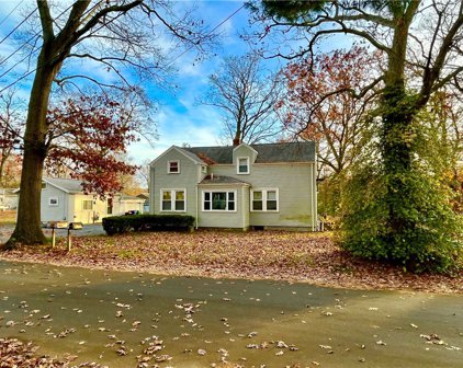206 Reynolds Avenue, Warwick