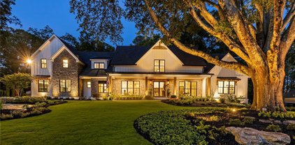 211 Upshaw Drive, Alpharetta