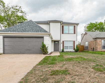 4657 Feathercrest  Drive, Fort Worth