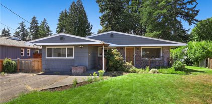 9026 Maple Avenue SW, Lakewood