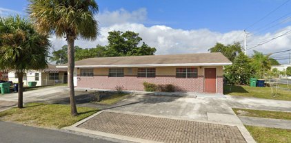 990 Phippen Waiters Rd, Dania Beach