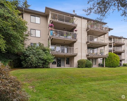 2920 76th Avenue SE Unit #201, Mercer Island