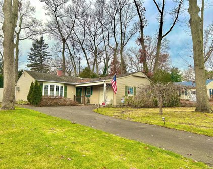 23 Mildred Court, Nesconset