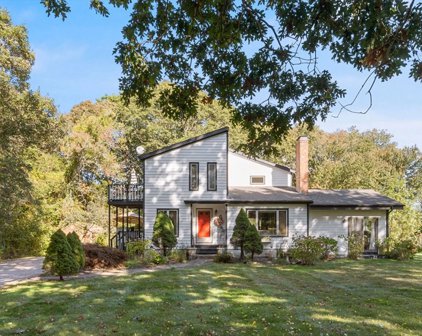 14 Homestead Circle, South Kingstown