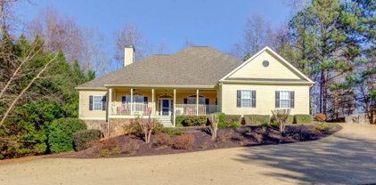 1055 Chateau Forest, Hoschton