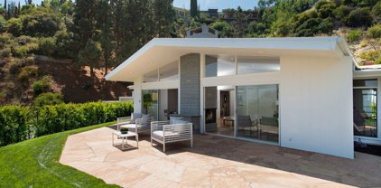 8811  Rising Glen Pl, Los Angeles
