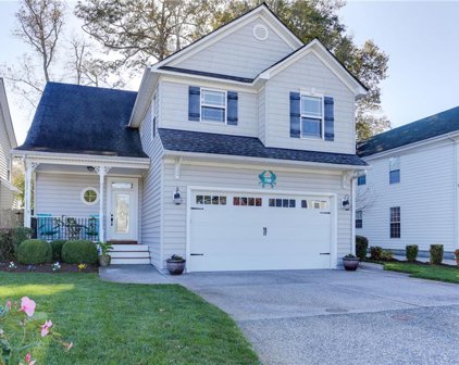 720 10th Street, Northeast Virginia Beach