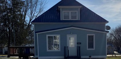 902 10th Avenue, Charles City