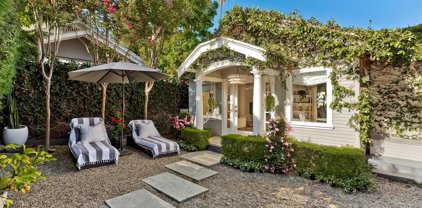 8861  Cynthia St, West Hollywood