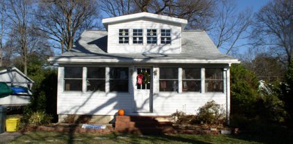 206 Linden Ave, Edgewater