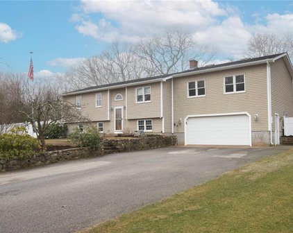 15 Robin  Way, Westerly