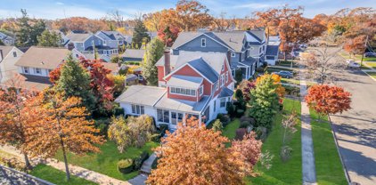 711 5th Avenue, Spring Lake