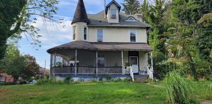 703 Redwood Ave, Lansdowne