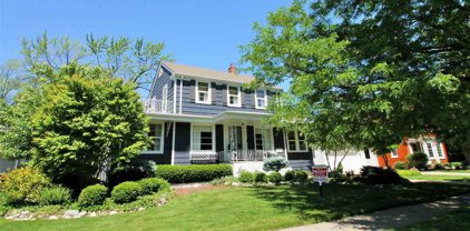 1740 Hollywood, Grosse Pointe Woods