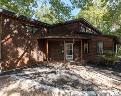 16042 Pin Oak Road, Fayetteville