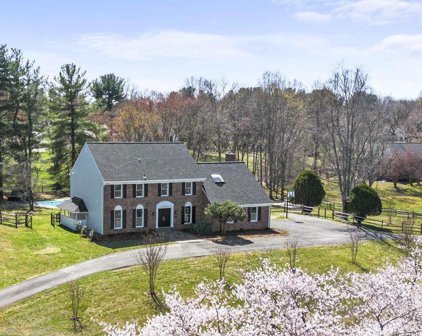 2 Glenhurst Ct, North Potomac