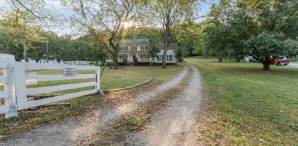 770 Hidden Valley Dr, Lewisburg