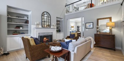 2893 Bankshill Ne Row, Brookhaven