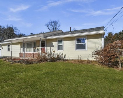 14 Bradford Rd, Hudson