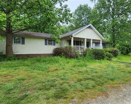 1077 Chandler Road, Lawrenceville