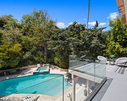 3607  Green Vista Dr, Encino