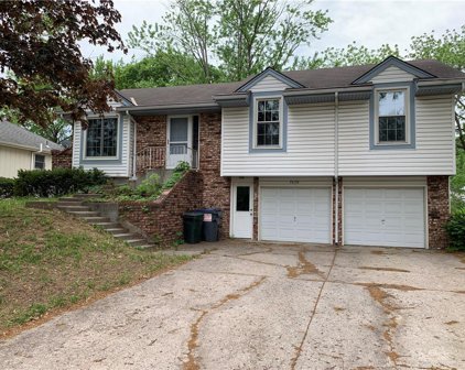 7628 N Park Street, Gladstone