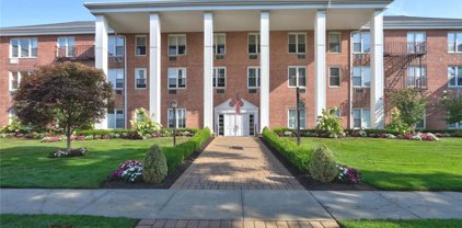55 Lenox Road Unit #3R, Rockville Centre