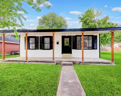 1014 Dutch Street, Deer Park