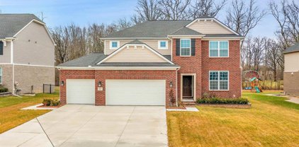 927 Leafdale Dr., Rochester Hills