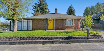 305 E Maple Street, Arlington