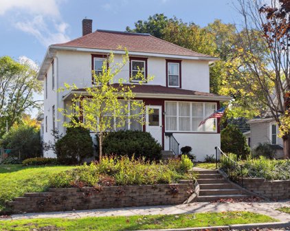 221 7th Avenue N, Hopkins