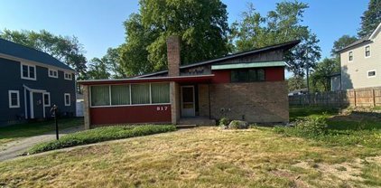 817 MAGNOLIA, Royal Oak