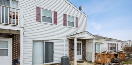 179 Stephanie Court Unit #B, Bartlett
