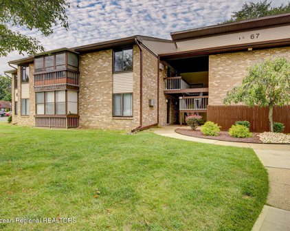 67 Overlook Way Unit G, Manalapan