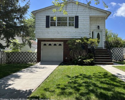 46 Pine Terrace, Staten Island