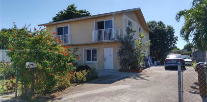 640 E 14th St, Hialeah