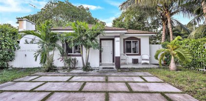 1940 Nw 48th St, Miami