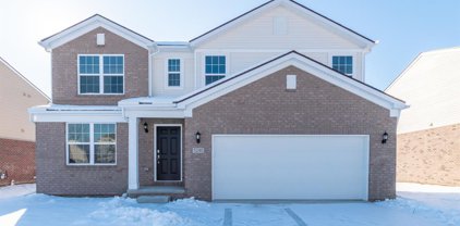 5240 WOODS, Sterling Heights
