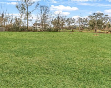 100 Green Trails  Drive, Belle Chasse