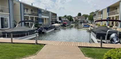 129 Chase Avenue Unit 21L, Russells Point