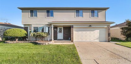 3573 Gloucester, Sterling Heights