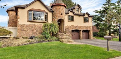 12 Herkimer Avenue, Jericho